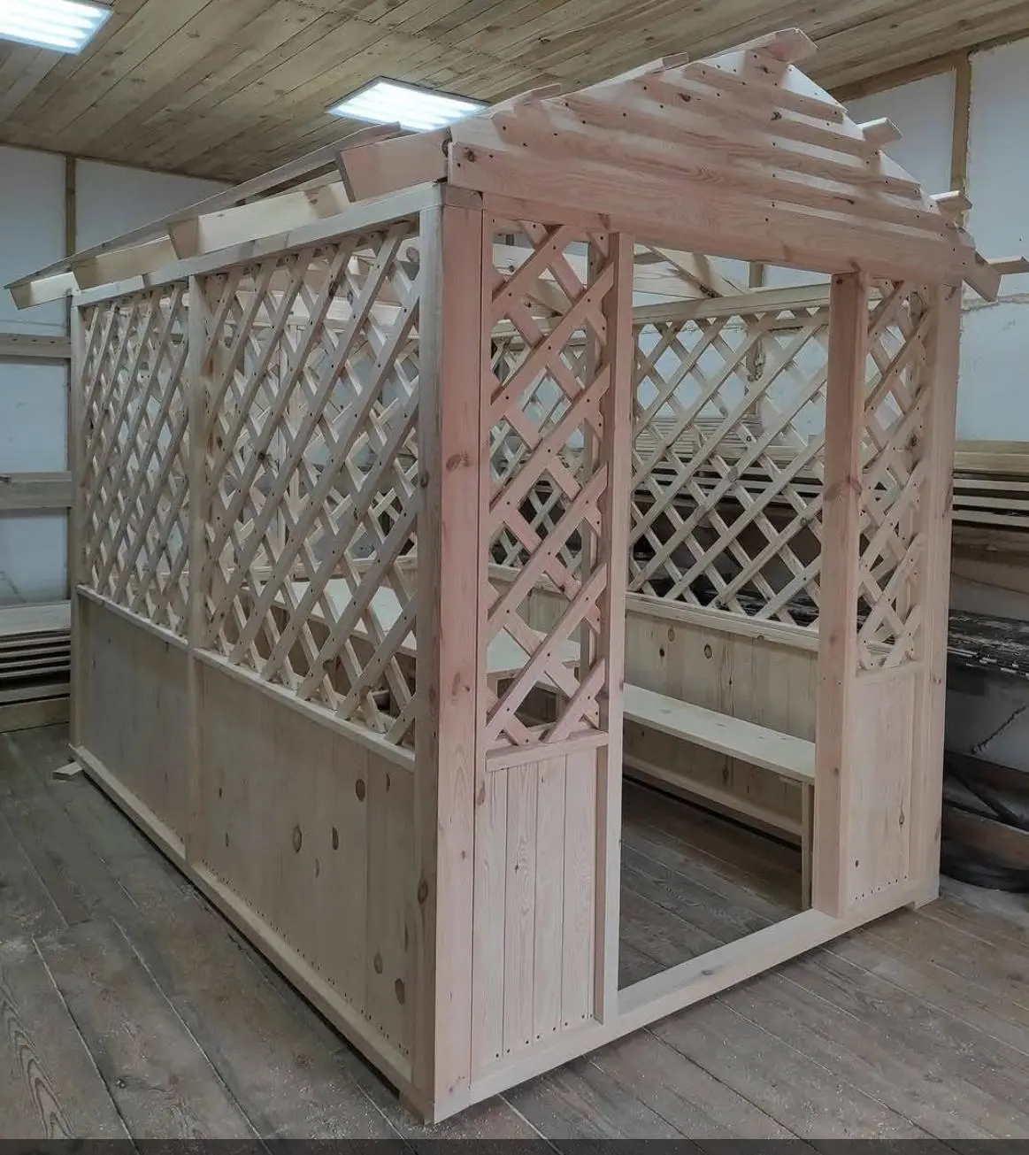 Gazebo in legno per giardino